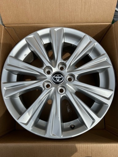 トヨタ18インチ美品
