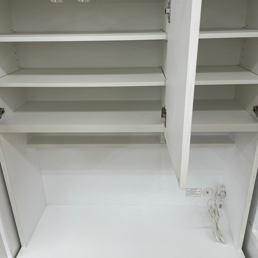 ドリーム川西店御来店限定】ニトリ/3枚扉オープンボード/クリーニング