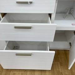 【ドリーム川西店御来店限定】ニトリ/3枚扉オープンボード/クリーニング済み 【2125560000019690】の画像