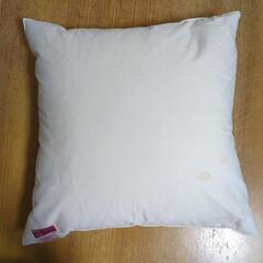クッション　枕　2つセットの画像