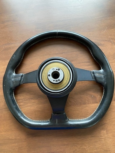 ナルディステアリング本革巻と車内用ミスト加湿器付き