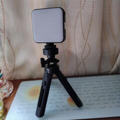 美品  SISFUNG LEDライト 脚立付き  USB口の画像