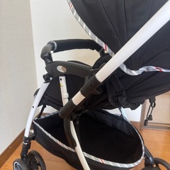Apricaアップリカ ベビーカー 軽量4輪両対面 ラクーナエアーAC ブラックの画像