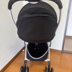 Apricaアップリカ ベビーカー 軽量4輪両対面 ラクーナエアーAC ブラックの画像