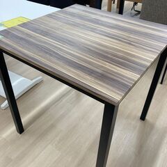 ★ジモティ割引あり★【リユースのサカイ野々市店】テーブル　カントリー 75(幅)×75(奥行き)×76(高さ)cm ※クリーニング済みの画像