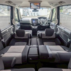 H26年☆式8人乗り☆ガソリン代 節約☆S-HYBRID入りました‼️月々1.2万円〜分割払い可❗️車検2年付き！大人気☆ニッサン セレナ ライダー☆フリップダウンモニター付き☆Bluetooth対応ナビ☆走行中DVD見れます☆ETC☆便利なバックカメラ☆ドラレコ付きのフル装備☆両側電動スライドドア☆ウィンカーミラー☆フル装備☆社外アルミ☆事故修復歴無し☆車内広々三列シート‼️の画像
