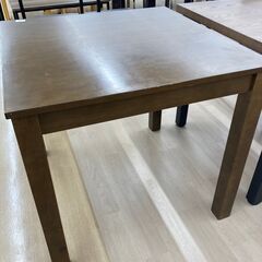 ★ジモティ割引あり★【リユースのサカイ野々市店】テーブル　ブラウン　 75(幅)×75(奥行き)×71(高さ)cm ※クリーニング済みの画像
