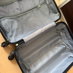 スーツケース 黒の画像