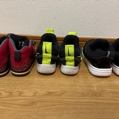 キッズ　NIKE JORDAN スニーカーシューズ　の画像