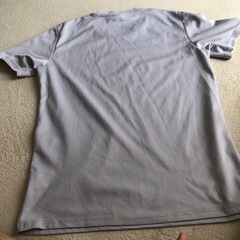 アディダスtシャツの画像