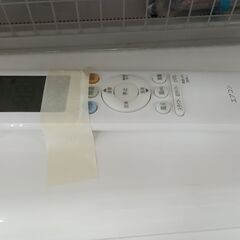 リユースのサカイ栃木店★ジモティ割あり★ TOSHIBA エアコン RAS-G221P 2.2kw 21年製 室内機分解洗浄 TC10466の画像