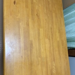 ダイニングテーブルの画像