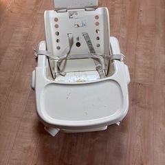 コンビ　ハイローチェアの画像