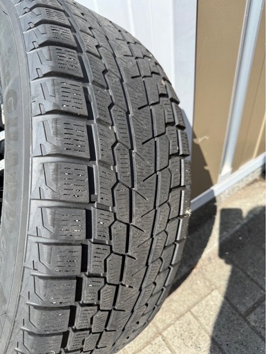 スタッドレスタイヤ　265/65R17
