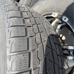 スタッドレスタイヤ　265/65R17
の画像