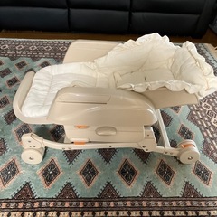 コンビ　ハイローチェア　アイボリーの画像