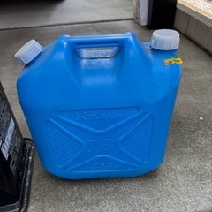 ストーブ　灯油缶
の画像