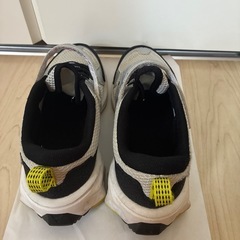 23.0スニーカーの画像