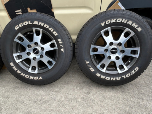 【再値下げ】ハイエース❗️TRDホイール　タイヤ4本セット