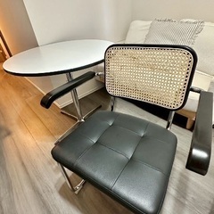 【おしゃれカフェ風】円形カフェテーブル 直径80cm／2年使用／ホワイト／ダイニング・ワーク兼用の画像