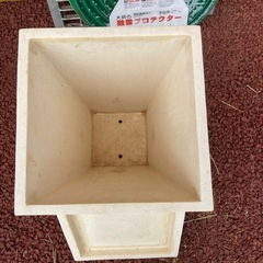 陶器製プランターの画像