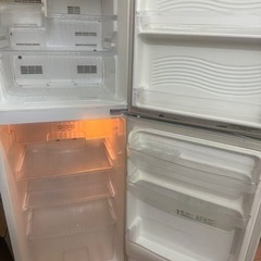 シャープ冷蔵庫の画像