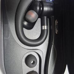 耳かけ型イヤホン(ほぼ新品)の画像