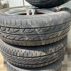 アルミホイール(タイヤ付き)の画像
