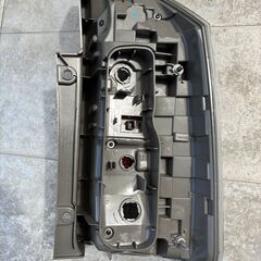 トヨタ　ヴォクシーZRR70W　左テールランプの画像
