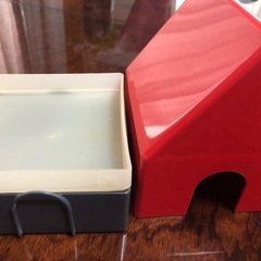 三角屋根のお弁当箱
の画像