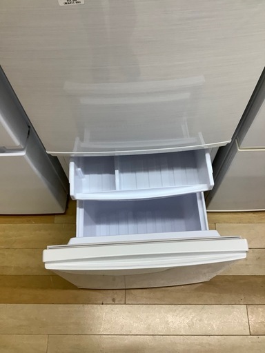 【トレファク　ラパーク岸和田店】2ドア冷蔵庫　SHARP 2020年製　137L クリーニング済