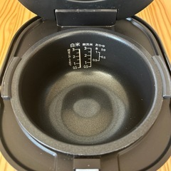 SHARP 炊飯器 3合炊き　2019年製の画像