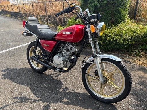 GN125H カスタム　赤　旧車スタイル　吸い込み　旧車