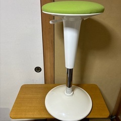 決まりました ハイスツール 上下昇降スタンディングチェアの画像