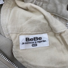 BeBeカーゴパンツ　100cmの画像