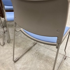 【OF-59】美品 okamura オカムラ ミーティングチェア スタッキング 会議椅子 応接 接客 オフィスチェア　検)事務机　オフィス チェア　会議 椅子　ロッカー　ミーティングテーブル　応接ソファ 店舗 事務所 什器　書庫 本棚 ラック デスク スチール 美品多数 格安 【中古オフィス家具】の画像