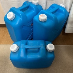 ダイニチ　　灯油ストーブ&空ボトル3個セットの画像