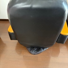 膝付き回転座椅子の画像