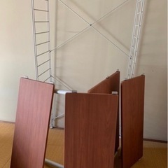 調整可能棚　収納棚　勉強机の画像