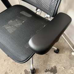 【武蔵小山店】 エルゴヒューマン プロ2 黒 Ergohuman Pro2 Black オフィスチェア Office Chair デスクチェア Desk Chair エルゴノミクスチェア Ergonomic Chair OAチェア OA Chair ワークチェア Work Chairメッシュチェア Mesh Chairの画像