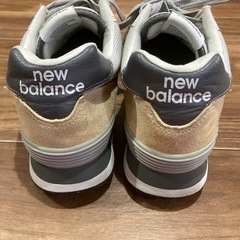 スニーカー（ニューバランス）の画像