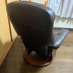 一人掛けリクライニングソファの画像