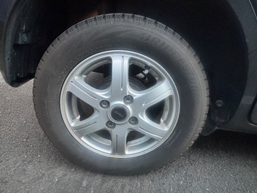 スタッドレスタイヤ