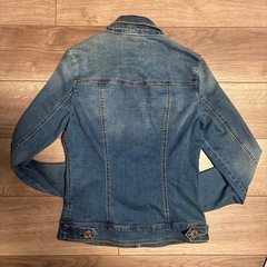 着用1回　レディース　GUESS デニムジャケットの画像