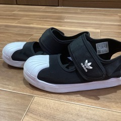 サンダル（adidas）の画像