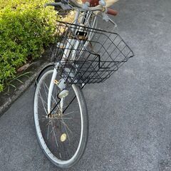 自転車　No.425　ホワイト　27インチ　※シフターワイヤー固着　【リサイクルショップどりーむ天保山店】の画像