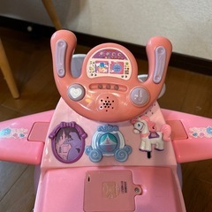 ディズニープリンセス　車の画像