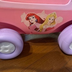 ディズニープリンセス　車の画像