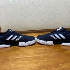Adidas  solecourt M(26.5)の画像