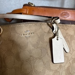 COACH 2way 🎀  シグネチャー アイボリー ベージュ ショルダーバッグ ハンドバッグ バッグ コーチ ブランドバッグ ブランドの画像